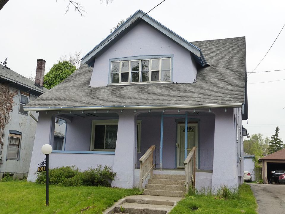 1st image of 1011 Worden St SE