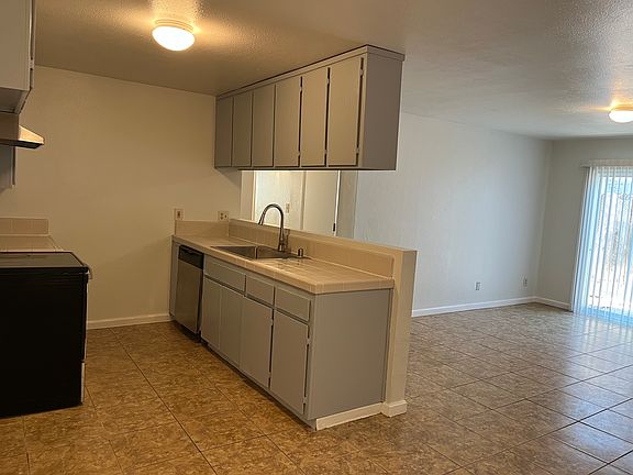 3rd image of 1625 Randazzo Ave #1625