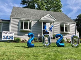 24 Valleyview Pl, Fairfield, CT 06824