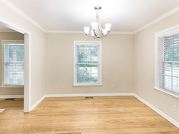 5th image of 39 Woodhaven Dr