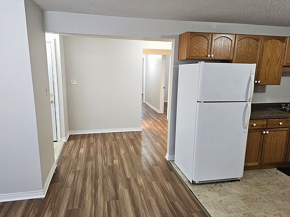 2nd image of 6 Lincoln Ave
