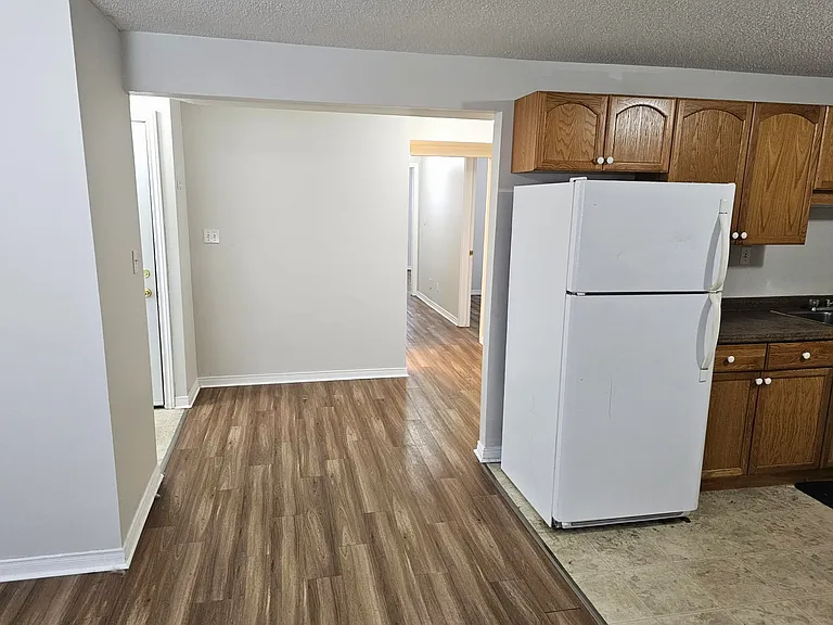 6 Lincoln Ave — Photo 2