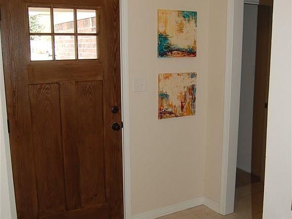 3rd image of 417 Dolphin St