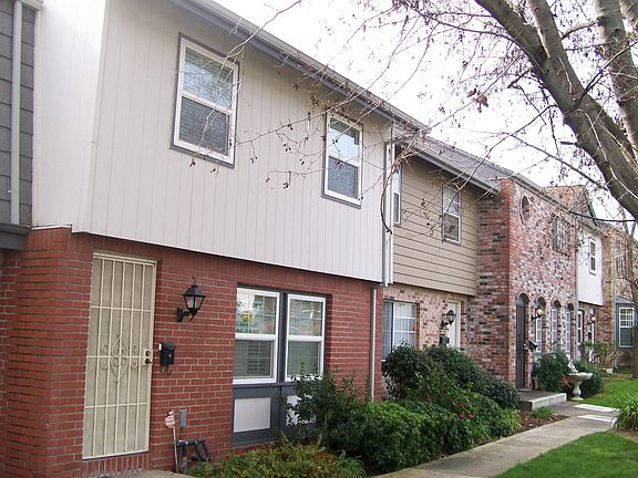 2nd image of 6431 Wexford Cir