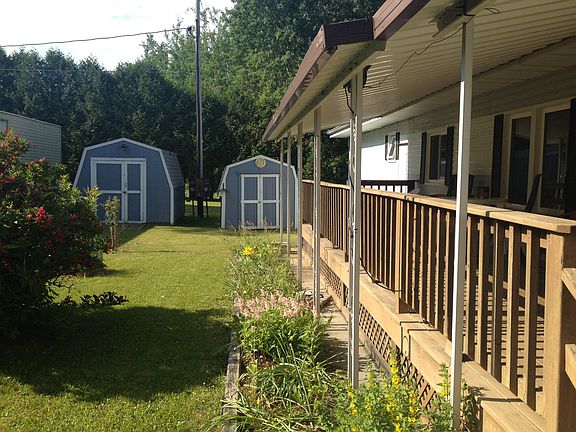 2nd image of 1325 W Walnut Dr
