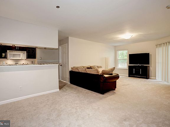 2nd image of 3307 Wyndham Cres #1157