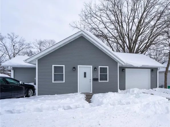 709 S 2nd St, Knoxville, IA 50138