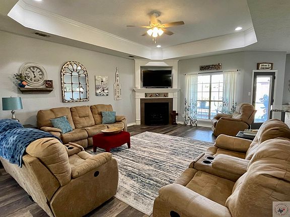 5th image of 450 Meadowridge Cir