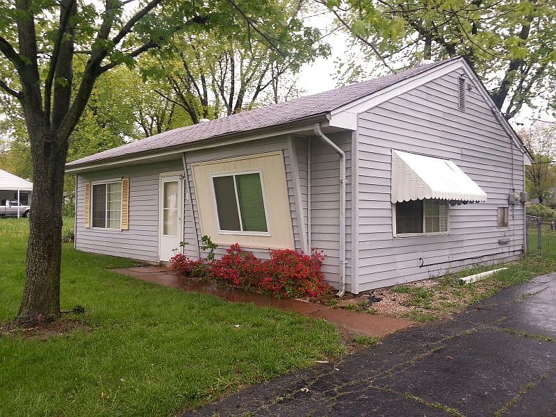 1st image of 1214 Maple Ave