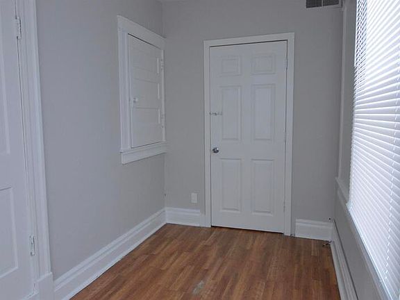2nd image of 2214 D St APT 5