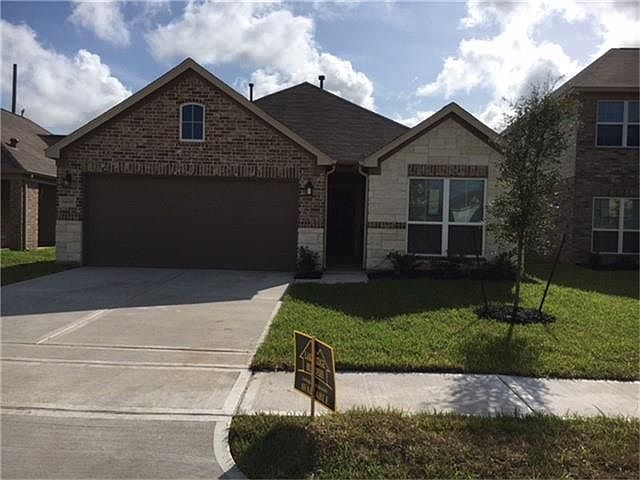 1st image of 14718 Fir Knoll Way