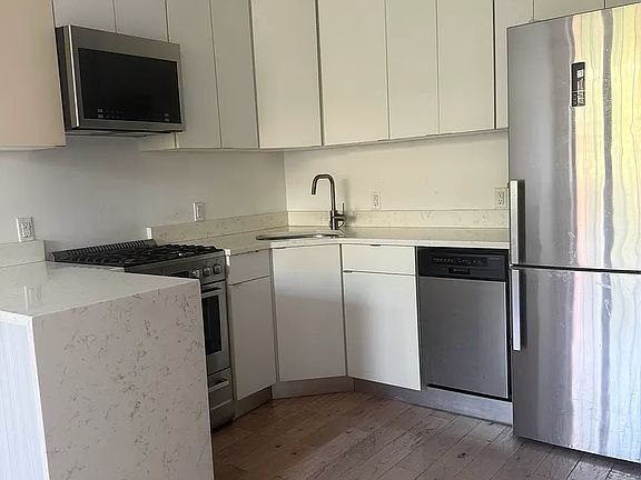 2nd image of 66 E 127th St #4