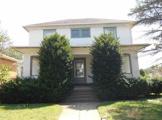 1173 W Pleasant St #1, Freeport, IL 61032