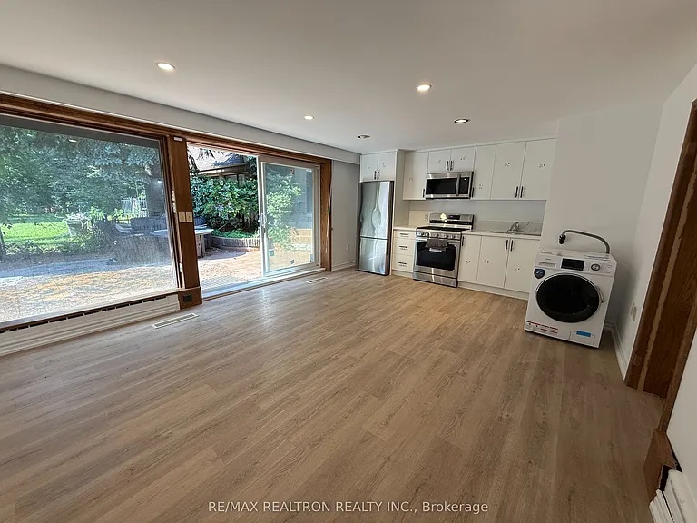 368 Spring Garden Ave #LOWER — Photo 3