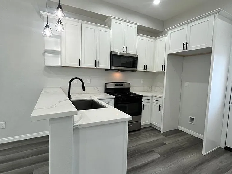 9223 Cypress Ave Fontana, CA 92335 — Photo 7