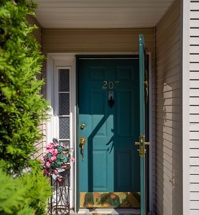 3rd image of 207 Cambridge Ct