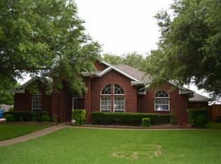 840 Stoneridge Dr, Hewitt, TX 76643
