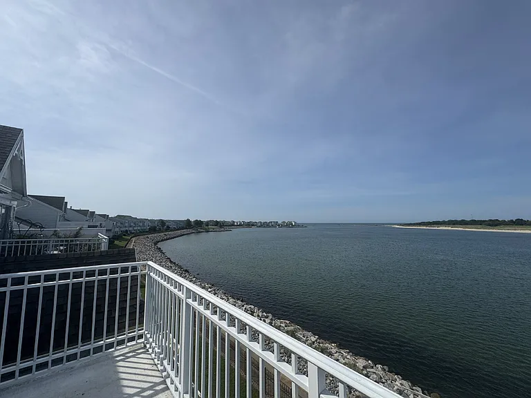 9462 Bay Front Dr — Photo 24