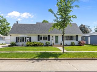 2714 Elmwood Ct, Appleton, WI 54911