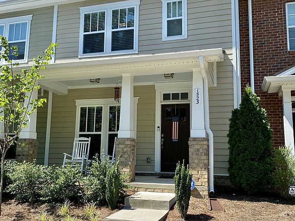 2nd image of 1523 Winding Creek Dr