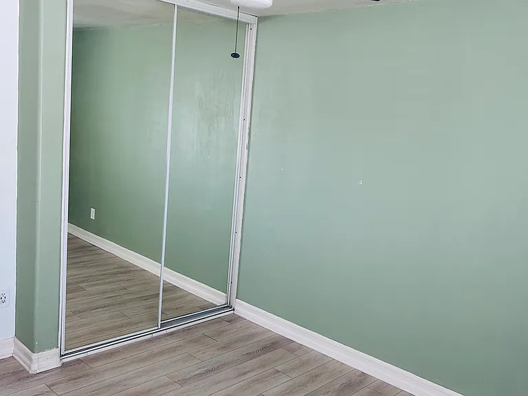823 Gwen St — Photo 13