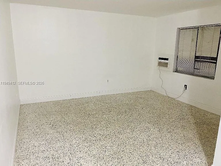 626 NE 61st St #5 — Photo 2