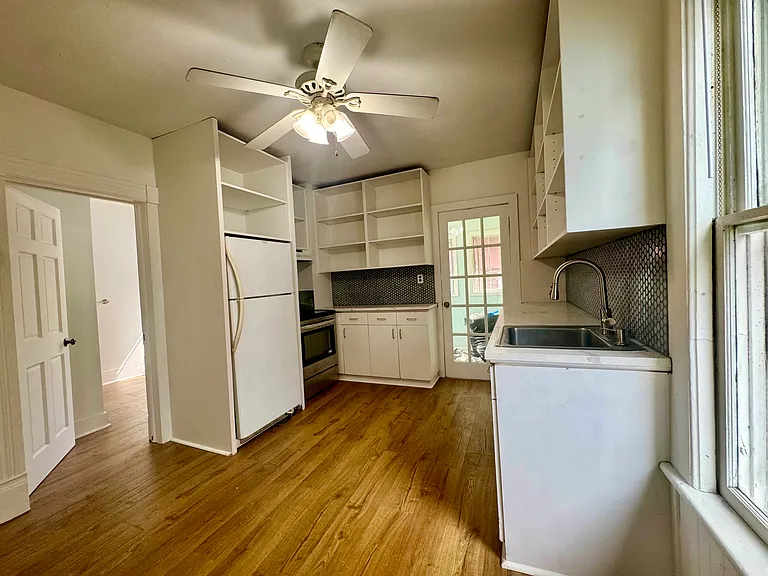 397 Main St #3 — Photo 2