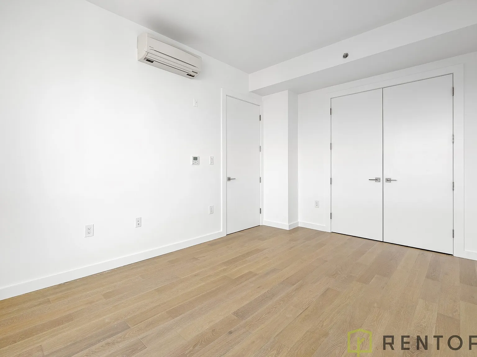 210 Greenpoint Avenue — Photo 2