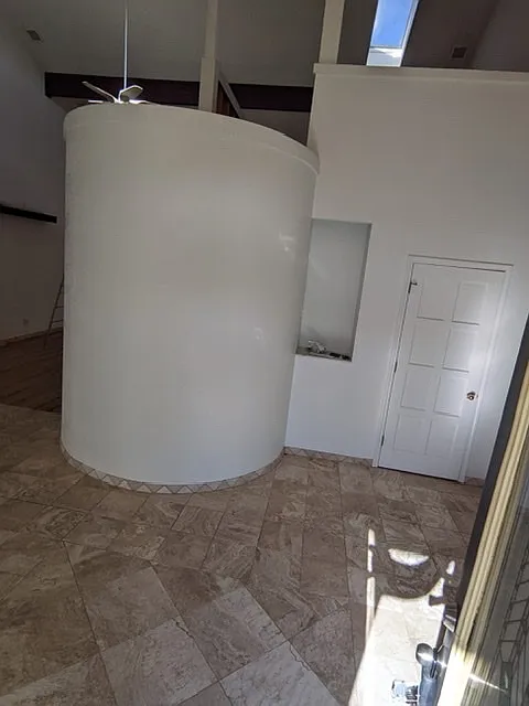 3 bed, 3.0 bath, 3467 sqft, $2,100 — Photo 3