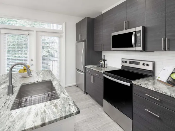 Camden Monument Place