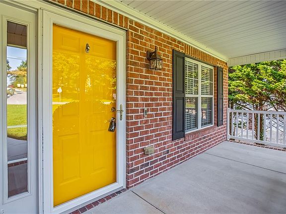 3rd image of 6004 Delburg Dr