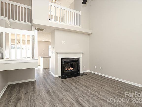 2nd image of 7725 Petrea Ln