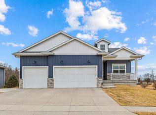 819 Old Mill Ln, Solon, IA 52333