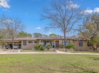 1418 Jackson Rd, Kerrville, TX 78028
