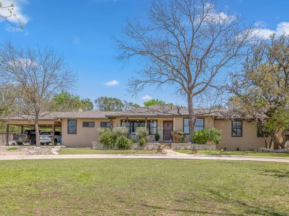 1418 Jackson Rd, Kerrville, TX 78028