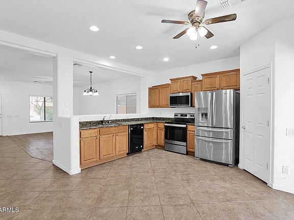 5th image of 42825 W KRISTAL Lane