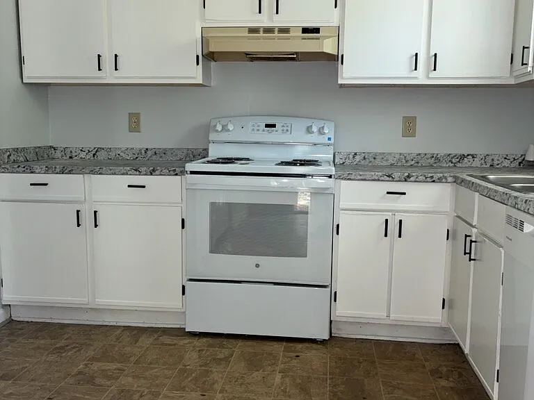 1101 Hulon Ln — Photo 15