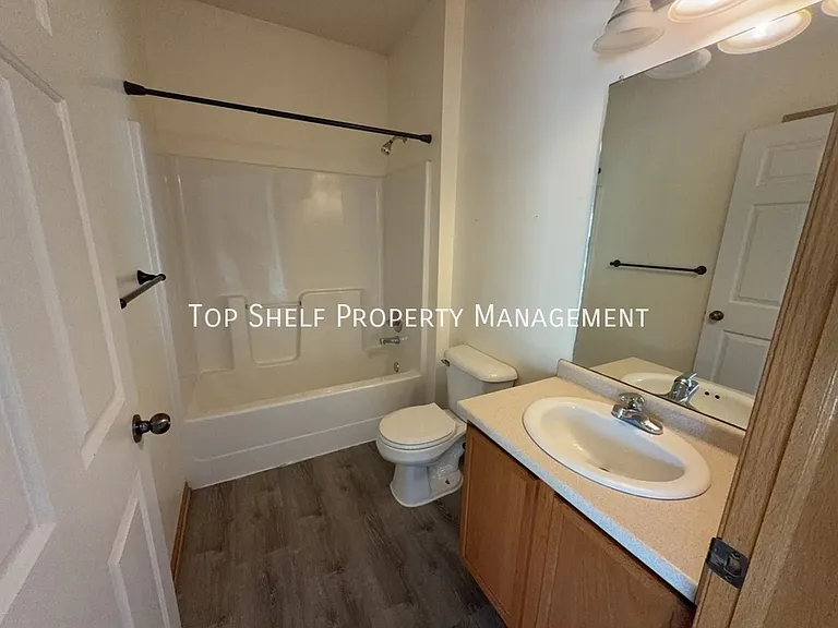 1207 NE 5th Ln #4 — Photo 8