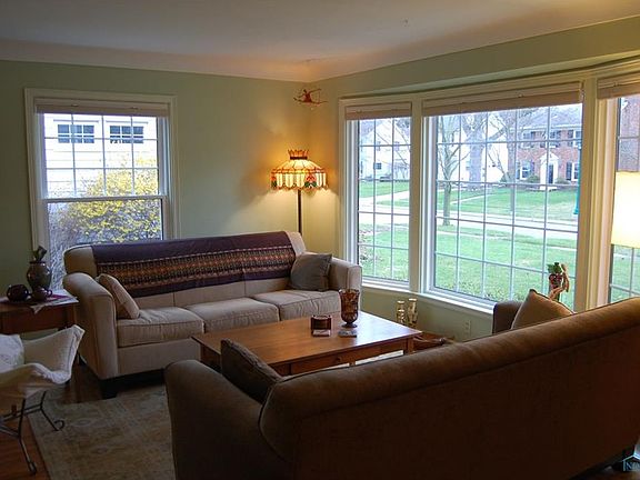 2nd image of 3309 Grimsby Pl