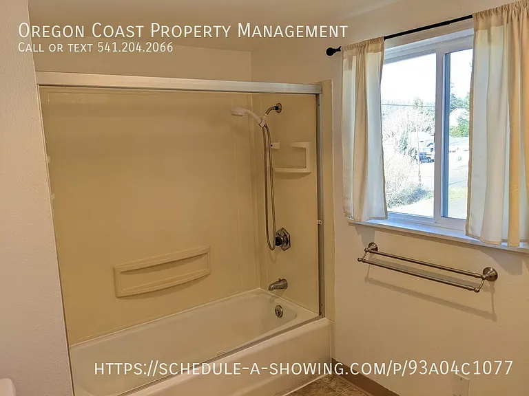 356 SE Alder St #3 — Photo 13