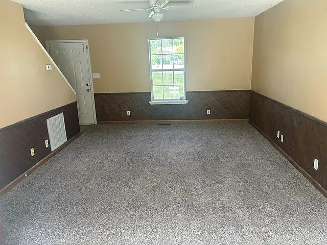 3 bed, 1254 sqft, $1,250 — Photo 2