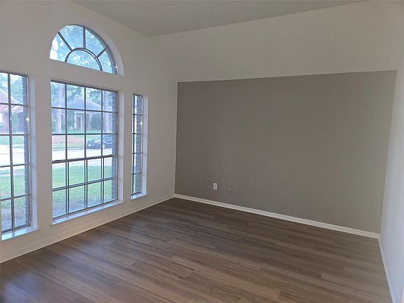 3rd image of 11514 Turtle Lake Dr
