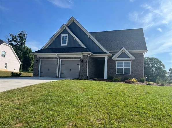 201 Grandworth Way, King, NC 27021