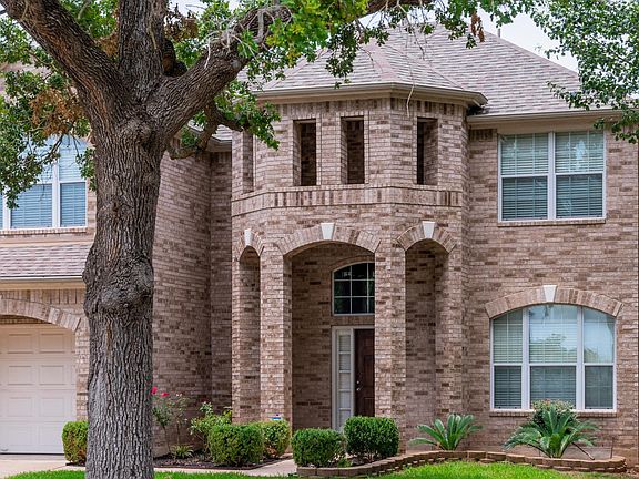 3rd image of 2633 Salorn Way