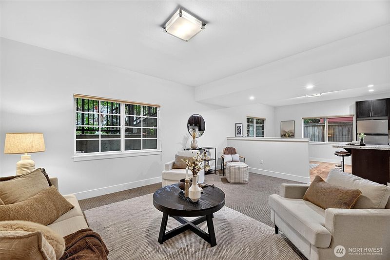 5th image of 1820 24th Avenue #101
