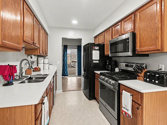 4th image of 10790 Cedar River Estates Dr