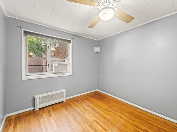 225-35 88th Avenue image 4 of 15