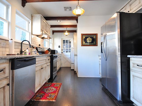 3rd image of 2624 E 8th St