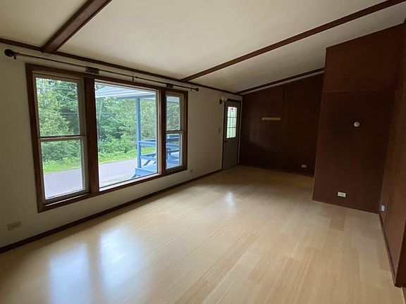 2nd image of 605 Sibley Ave