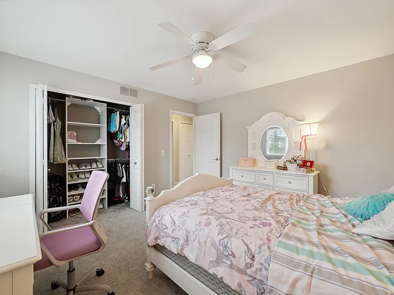 4976 Saddle Brook Ct — Photo 47